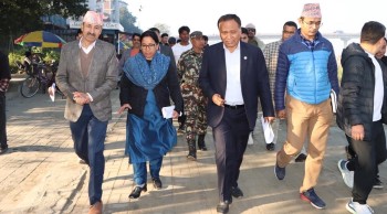 नारायणी सिग्नेचर पुलको निर्माणस्थलमा मन्त्री घिसिङको निरीक्षण