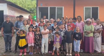 होल्डिङ सेन्टरमा आश्रित रसुवाका विस्थापित परिवार सहयोगको पर्खाइमा