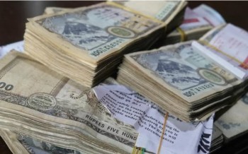 काम गर्न गएका नेपालीले ८ महिनामै पठाए साढे १० खर्ब रुपैयाँ, यो महिनामात्रै डेढ खर्ब