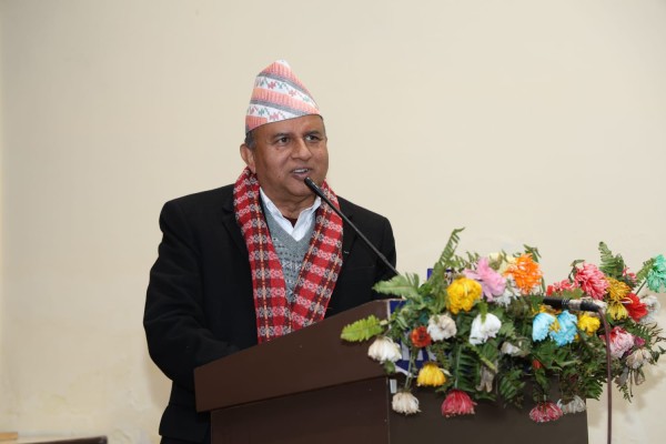 ‘ढोका खोले सबैभन्दा पहिला माधव नेपाल आफै एमालेमा छिर्छन’ :  एमाले महासचिव पोखरेल 