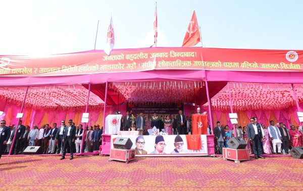 जनताले फ्याँकिसकेको राजतन्त्र ब्युँतने भ्रम मात्रै हो :  प्रधानमन्त्री ओली