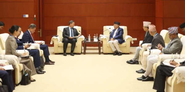 प्रधानमन्त्री ओली र कम्बोडियाली समकक्षीबीच द्विपक्षीय भेटवार्ता