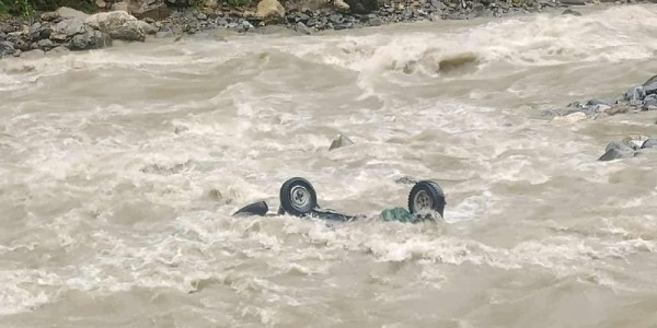 दार्चुलामा अटो दुर्घटना : एक बालिकाको मृत्यु, दुई महिला वेपत्ता