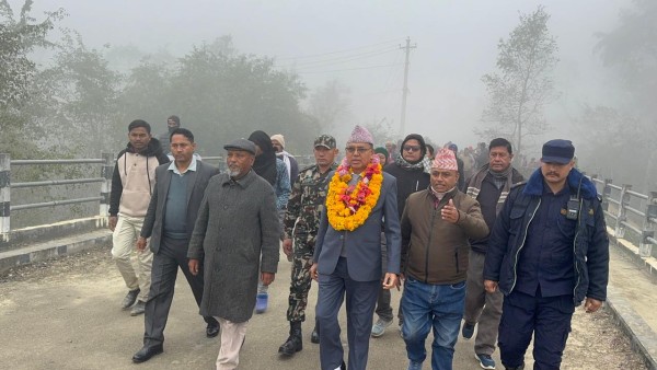 मन्त्री दाहालद्वारा जव्दीघाट पुल निरीक्षण