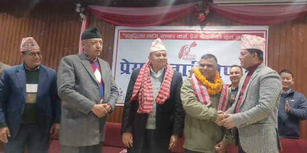 समाजवादी प्रेस संगठनका अध्यक्ष सुवेदी दलबलसहित प्रेस चौतारीमा प्रवेश