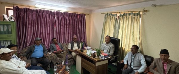 शिक्षकको माग तत्काल पुरा गर्न सरकारलाई नेता महरको दवाव