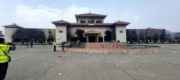 संसद् सचिवालयद्वारा लुटिएका मालसामान फिर्ता गर्न आग्रह