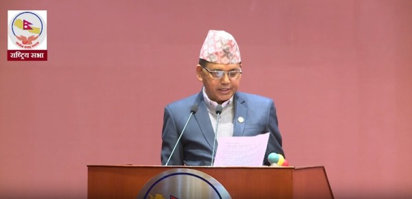 मन्त्री दाहालद्वारा पानी जहाज (सञ्चालन तथा व्यवस्थापन) विधेयक पेश