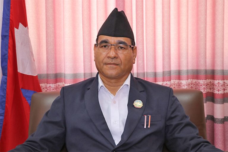 दाङ–१ का बागी उम्मेदवार कुलप्रसाद केसी नेकपाबाट निस्कासित