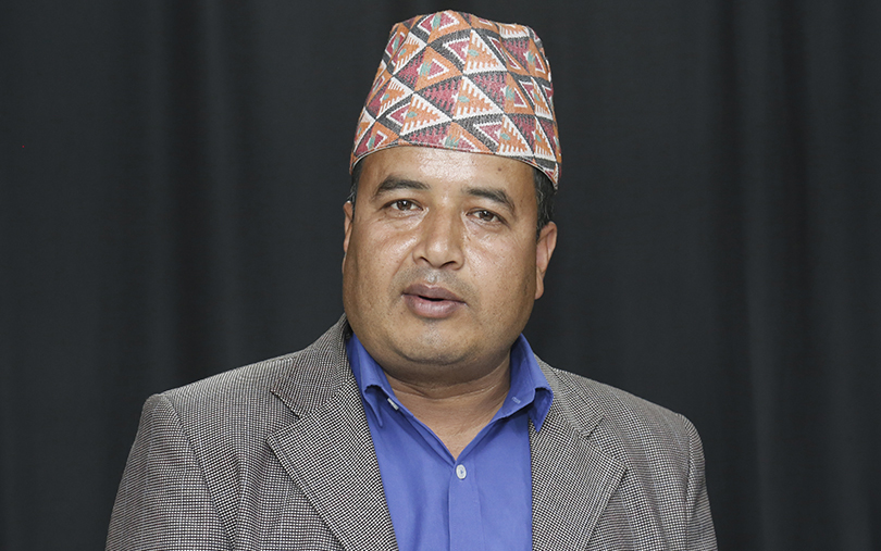 साइबर क्राइम आरोपमा एमाले नेता महेश बस्नेत प्रहरीसमक्ष बयान दिन उपस्थित
