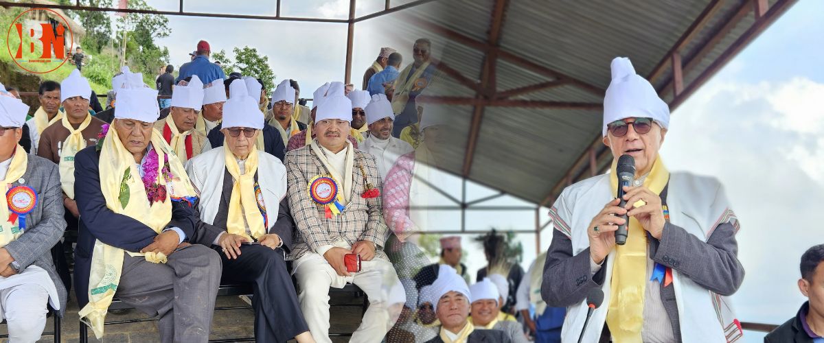 किरात भेषभुषामा कांग्रेस नेता डा. शेखर कोइराला