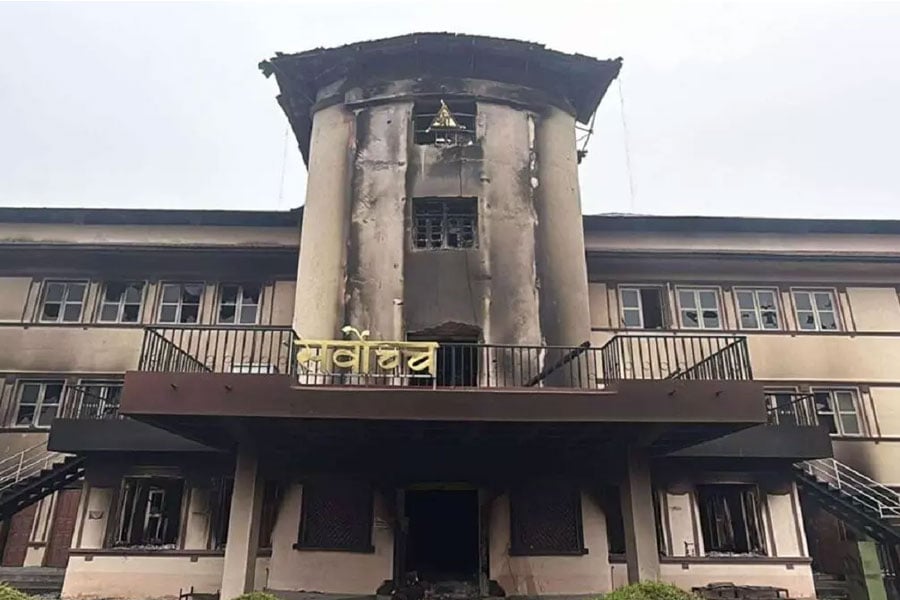 जेनजी आन्दोलनमा सर्वोच्चमा ५२ सवारी साधन जले
